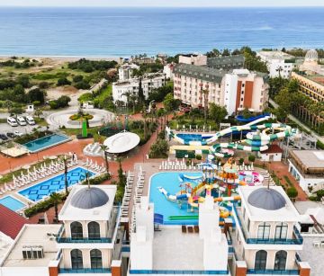 CLUB AQUA PLAZA